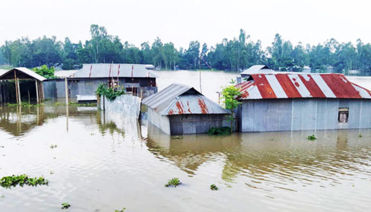 কুড়িগ্রাম ও টাঙ্গাইলে তিন লক্ষাধিক মানুষ পানিবন্দি